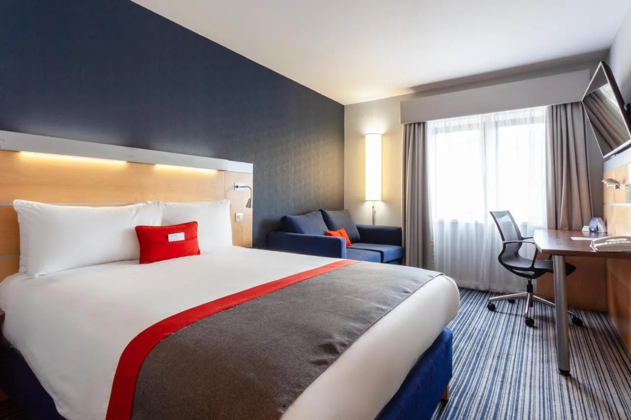Standard Double Room with Single Sofa Bed and Free Hot Breakfast